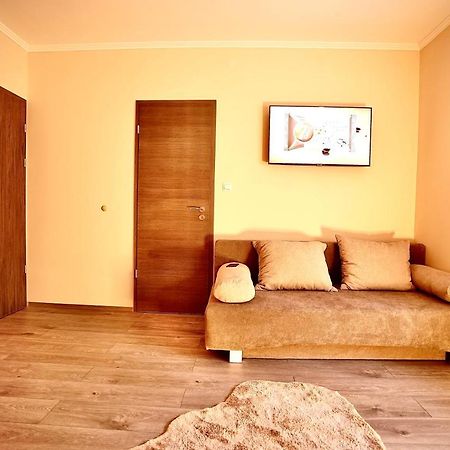 Bacchus Pub Es Panzio Bed & Breakfast Dunaharaszti Exterior foto
