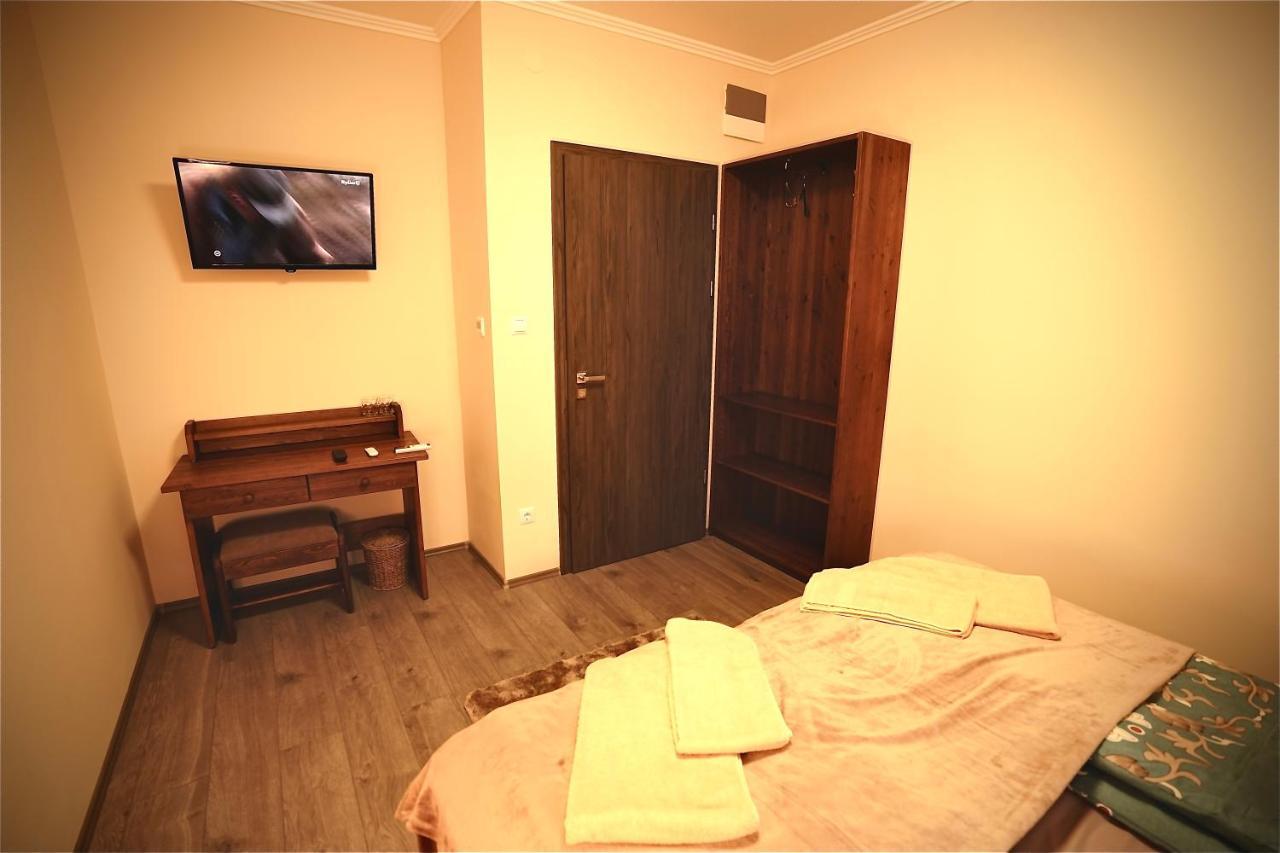 Bacchus Pub Es Panzio Bed & Breakfast Dunaharaszti Exterior foto